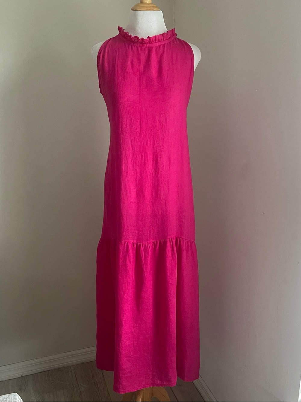 Piazza Del Tempio Italian Linen Sleeveless Fuchsia Ruffle Neck Maxi Dress